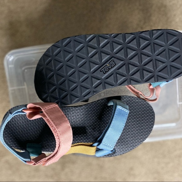 Teva sandals - Picture 3 of 4